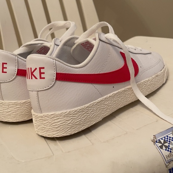 nike shoes - Picture 4 of 6